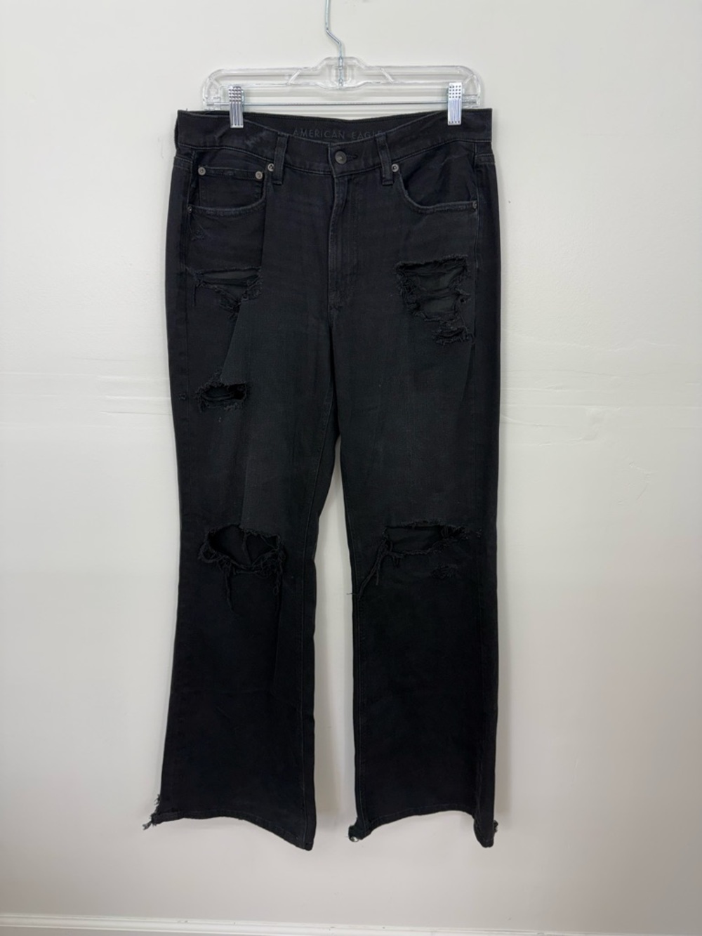 American Eagle Outfitters Black Lo-Rise Distressed Baggy Flare jeans  U24